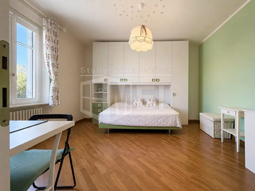 Immagine 27 di Villa in vendita  in via dell'elba a Livorno