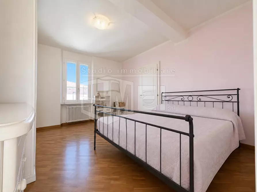 Immagine 29 di Villa in vendita  in via dell'elba a Livorno