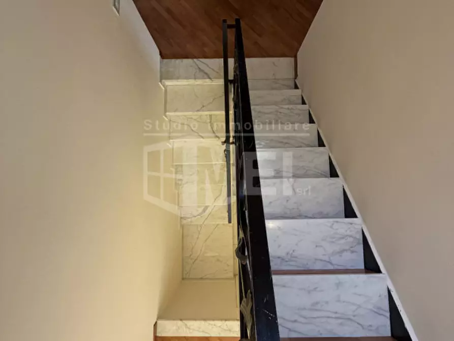 Immagine 36 di Villa in vendita  in via dell'elba a Livorno