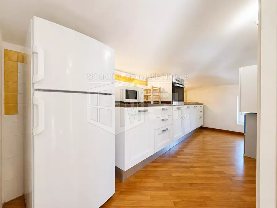 Immagine 43 di Villa in vendita  in via dell'elba a Livorno