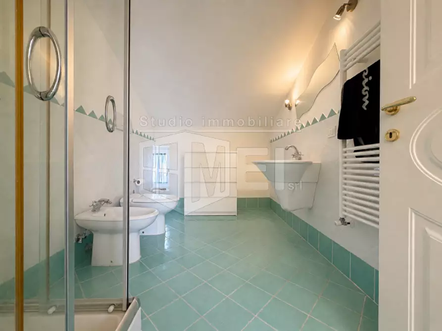 Immagine 44 di Villa in vendita  in via dell'elba a Livorno