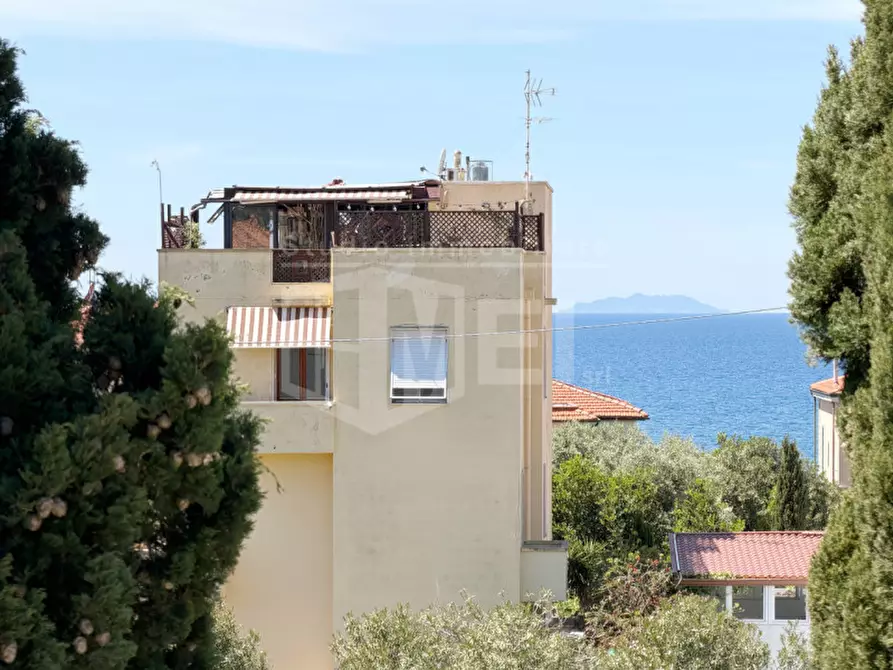 Immagine 46 di Villa in vendita  in via dell'elba a Livorno
