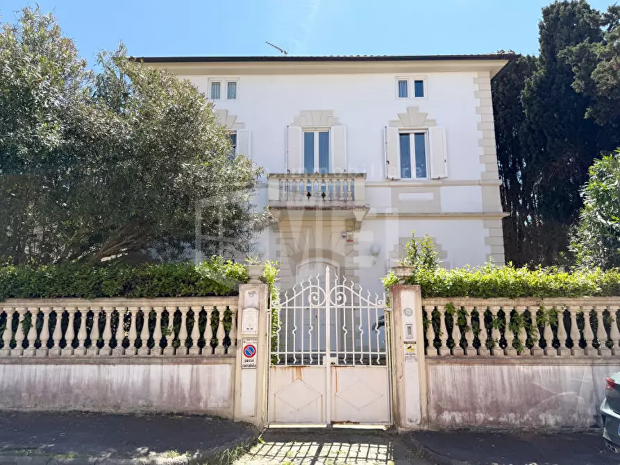 Immagine 52 di Villa in vendita  in via dell'elba a Livorno