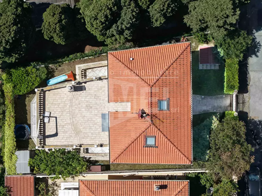 Immagine 57 di Villa in vendita  in via dell'elba a Livorno