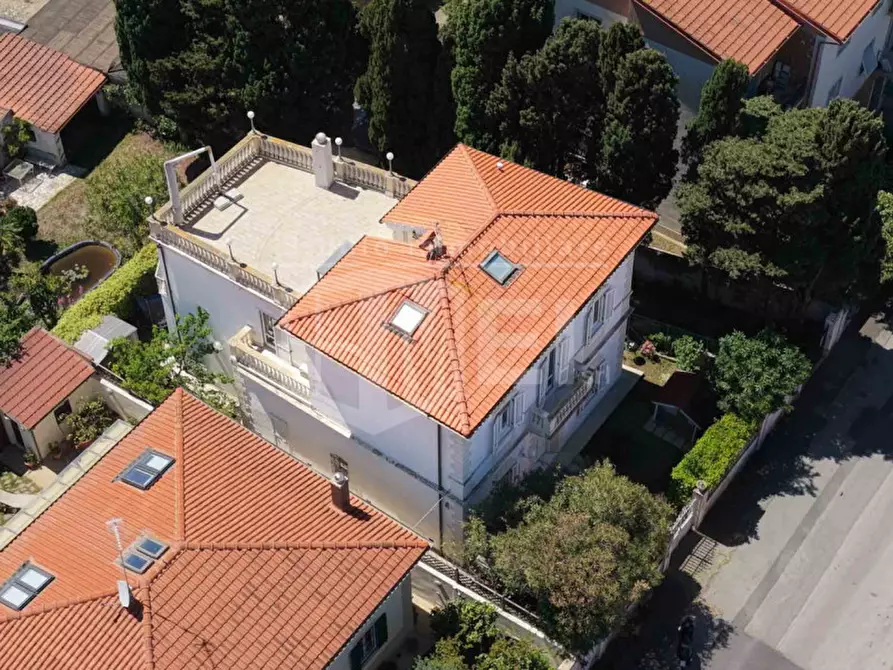 Immagine 58 di Villa in vendita  in via dell'elba a Livorno