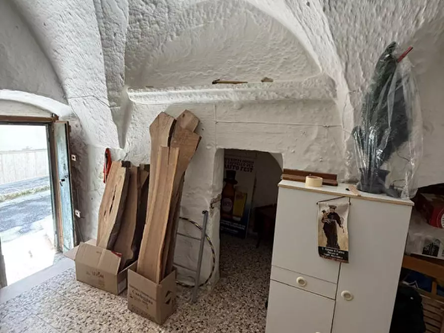 Immagine 9 di Casa indipendente in vendita  in Vico II Santoro Urgesi a Ceglie Messapico