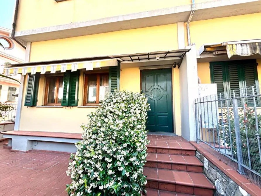 Immagine 3 di Casa indipendente in vendita  in via Castel dei Frosini a Pistoia