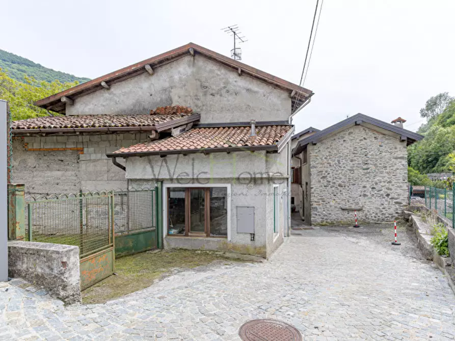 Immagine 2 di Casa indipendente in vendita  in Via ai mulini a Lasnigo
