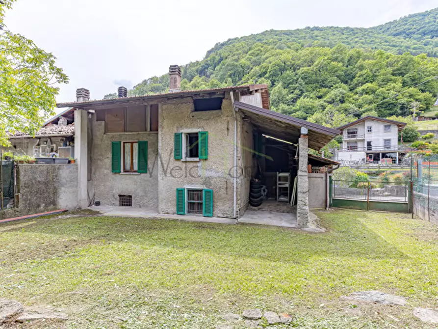 Immagine 5 di Casa indipendente in vendita  in Via ai mulini a Lasnigo