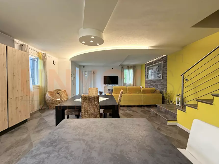 Immagine 8 di Casa trifamiliare in vendita  in Via Capitello a Veggiano