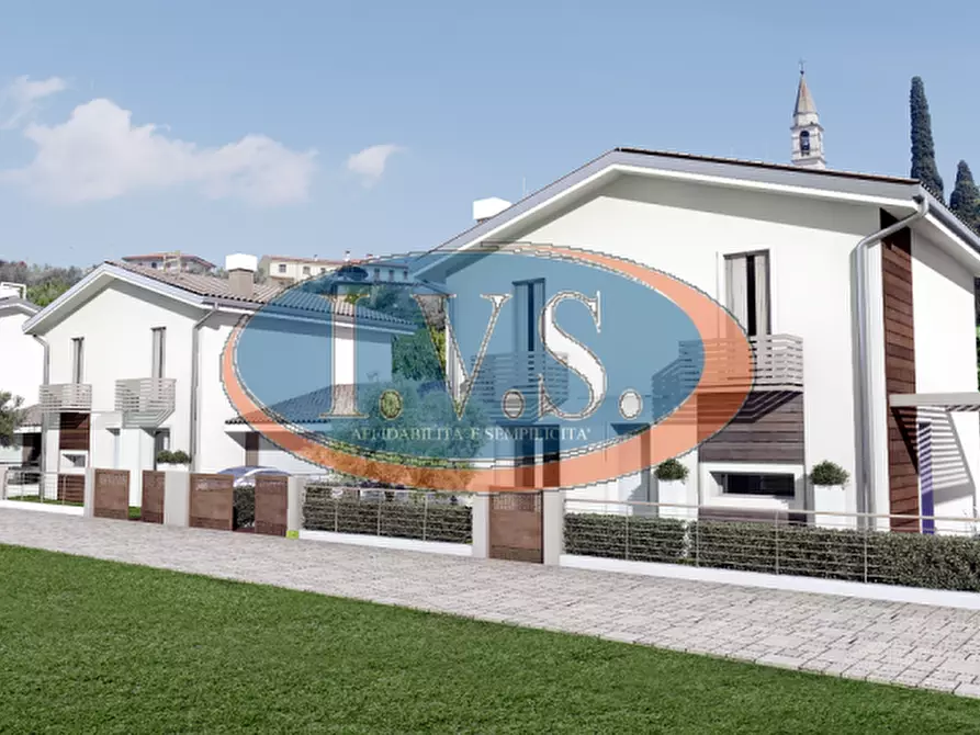 Immagine 1 di Casa trifamiliare in vendita  in Via Villavecchia, 1, a Castegnero
