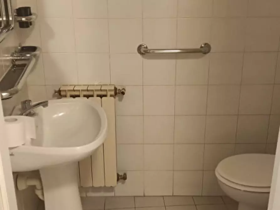 Immagine 8 di Appartamento in vendita  in Via Alerami 4 a Casale Monferrato