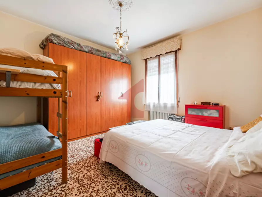 Immagine 17 di Appartamento in vendita  in Via Jack London 6 a Reggio Nell'emilia