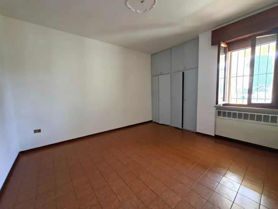 Immagine 8 di Appartamento in vendita  in Via roma 17 a Valeggio Sul Mincio