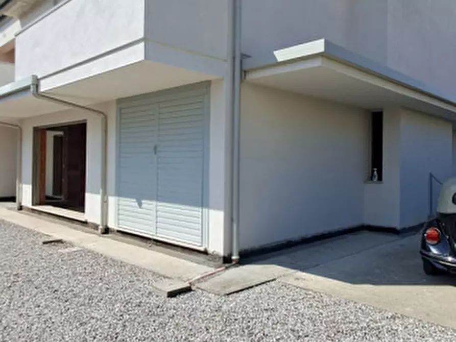 Immagine 9 di Casa bifamiliare in vendita  in Via Montecarlo a Piazzola Sul Brenta