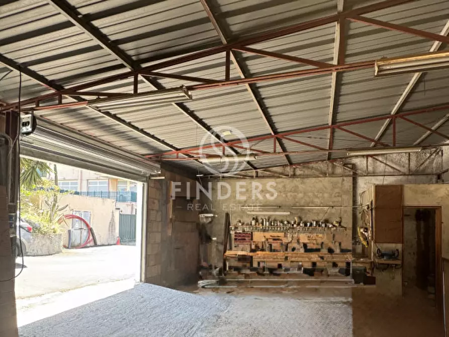 Immagine 3 di Magazzino in affitto  in via padre pio 5 a Reggio Di Calabria