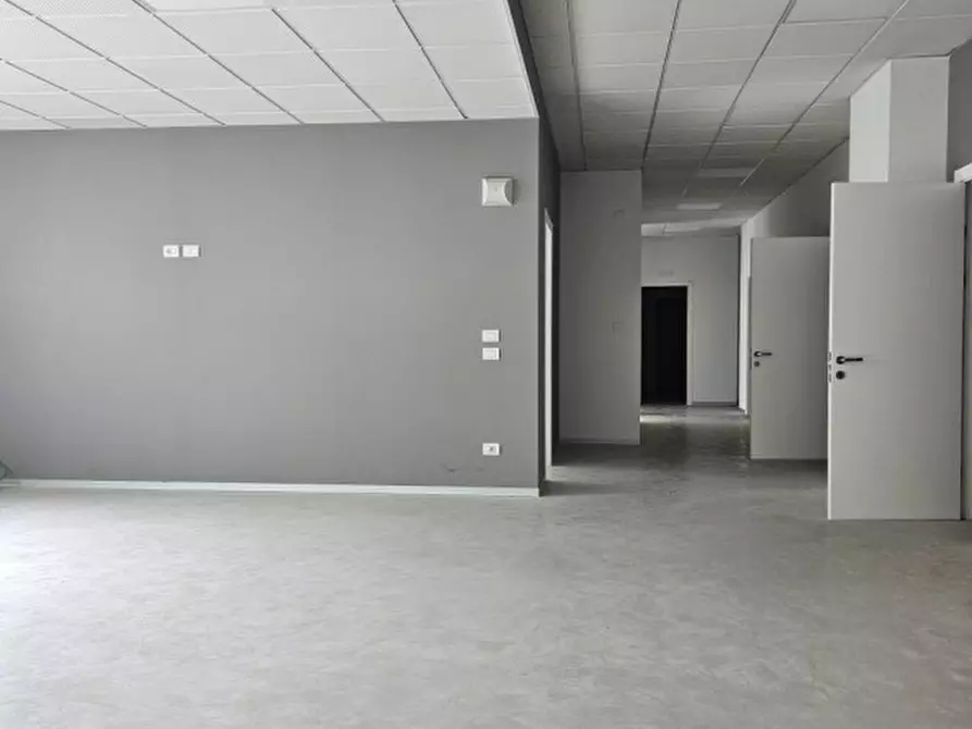 Immagine 1 di Ufficio in vendita  a Conegliano