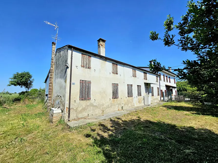 Immagine 1 di Rustico / casale in vendita  in via Santa Maria a Urbana