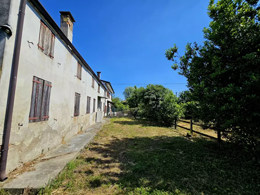 Immagine 6 di Rustico / casale in vendita  in via Santa Maria a Urbana