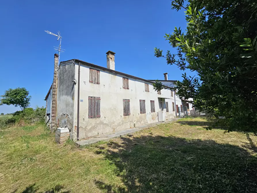 Immagine 11 di Rustico / casale in vendita  in via Santa Maria a Urbana