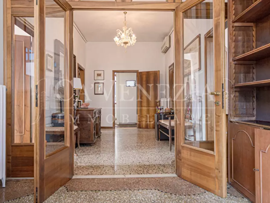 Immagine 13 di Appartamento in vendita  in Via Dardanelli a Venezia