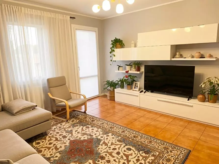 Immagine 1 di Appartamento in vendita  in Via Guglielmo Marconi a Maser