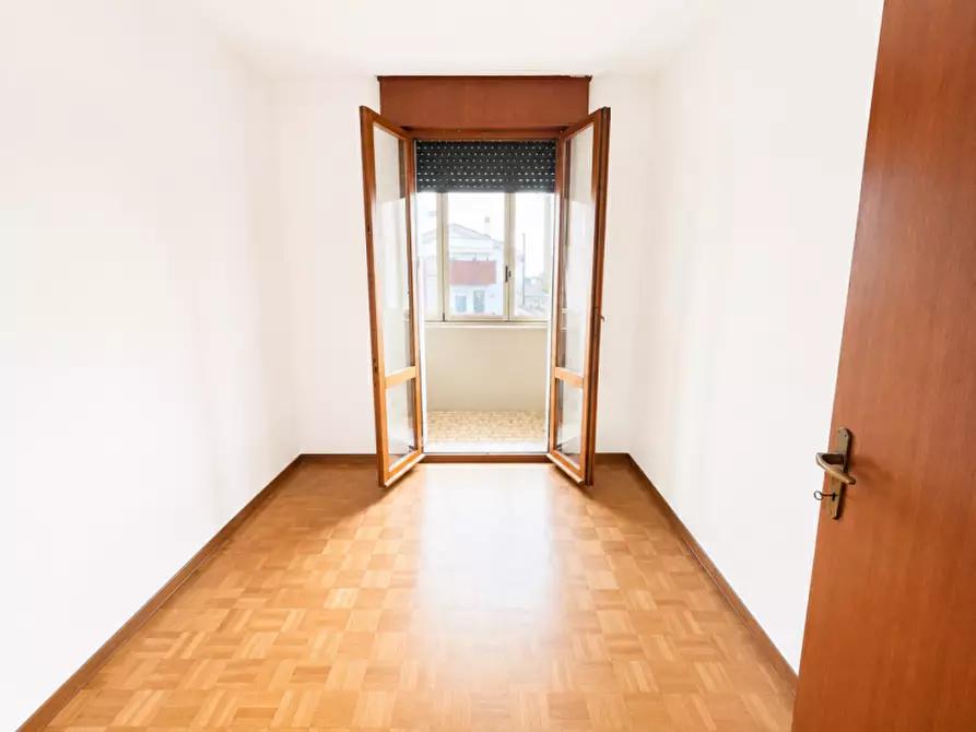 Immagine 3 di Appartamento in vendita  in Via Antonio Rosmini a Abano Terme