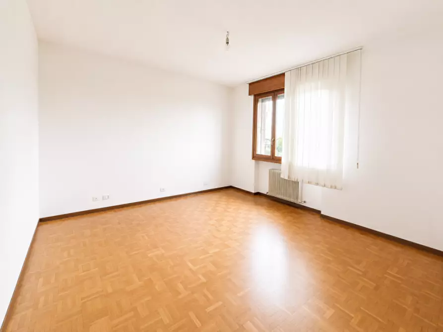 Immagine 4 di Appartamento in vendita  in Via Antonio Rosmini a Abano Terme