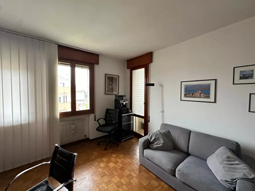 Immagine 8 di Appartamento in vendita  in Via Antonio Rosmini a Abano Terme