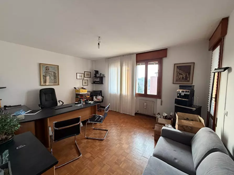 Immagine 11 di Appartamento in vendita  in Via Antonio Rosmini a Abano Terme