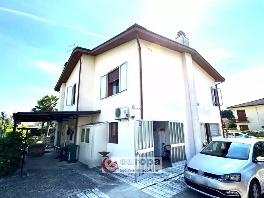 Immagine 10 di Casa indipendente in vendita  in VIA L. DA VINCI, 16 a Monticello Conte Otto