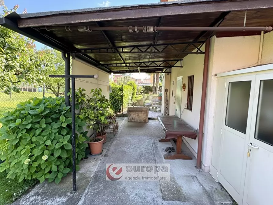Immagine 12 di Casa indipendente in vendita  in VIA L. DA VINCI, 16 a Monticello Conte Otto