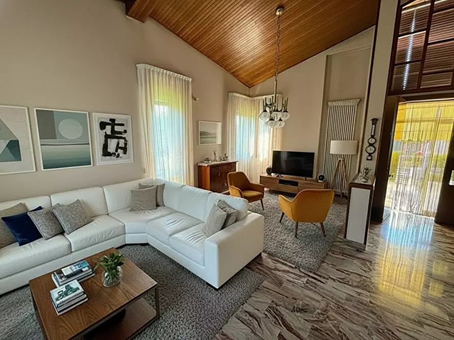Immagine 15 di Casa indipendente in vendita  in VIA L. DA VINCI, 16 a Monticello Conte Otto