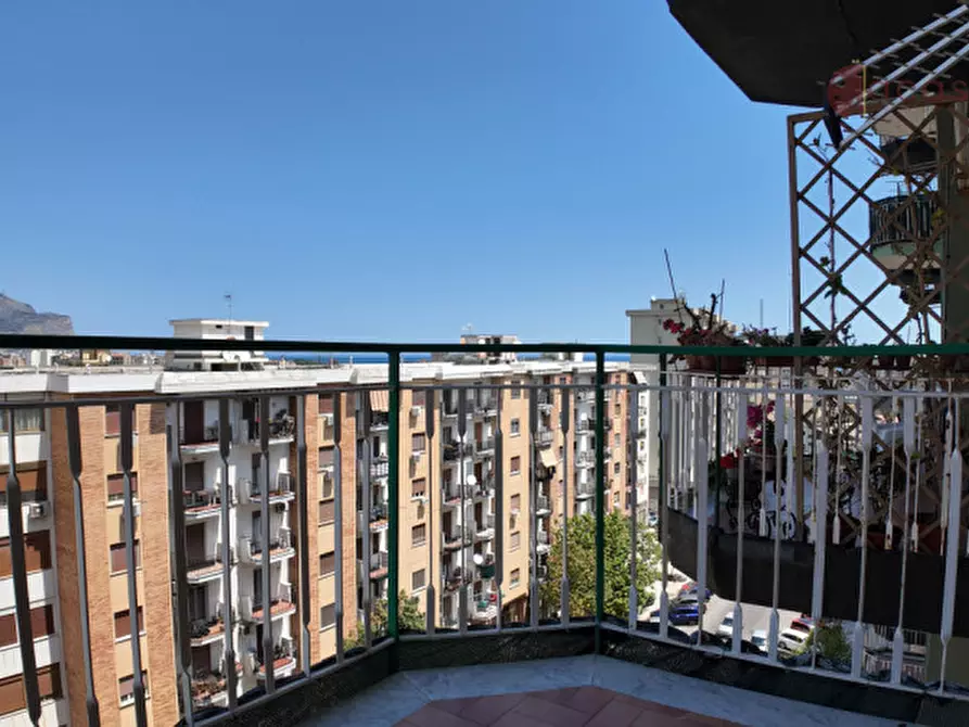 Immagine 5 di Appartamento in vendita  in Via Francesco La Colla 5 a Palermo