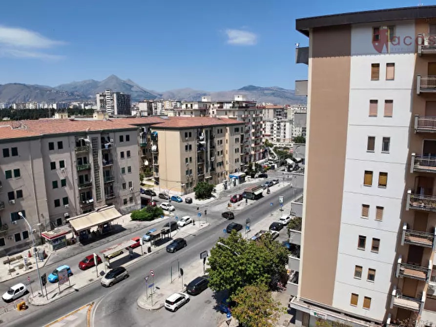 Immagine 11 di Appartamento in vendita  in Via Francesco La Colla 5 a Palermo