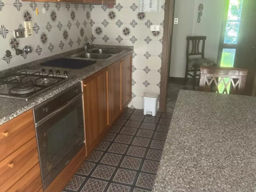 Immagine 1 di Appartamento in affitto  in via buzzaccarini a Padova