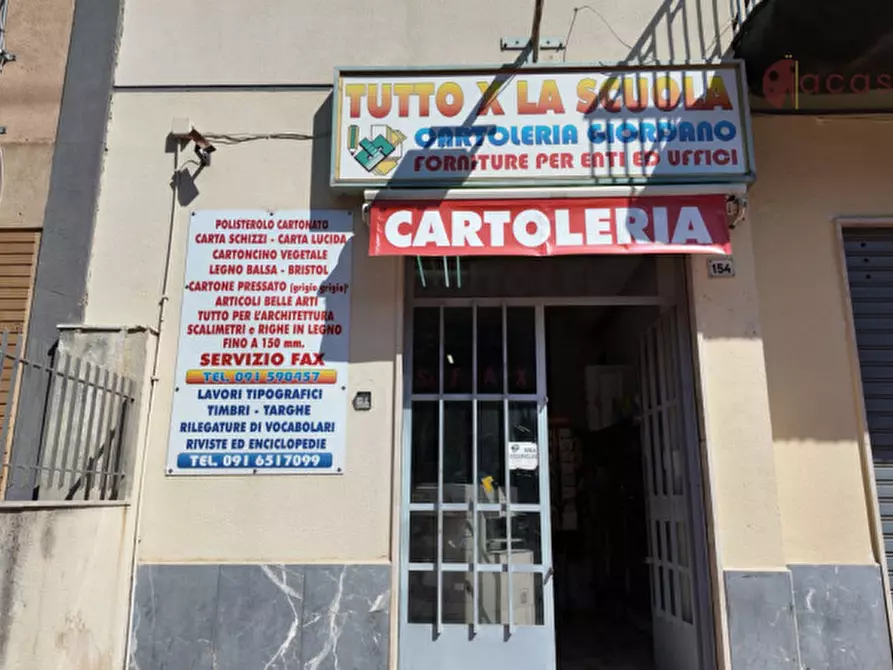 Immagine 1 di Attività commerciale in vendita  in Via Ernesto Basile 154 a Palermo