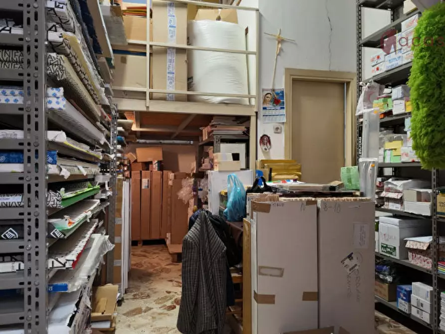 Immagine 8 di Attività commerciale in vendita  in Via Ernesto Basile 154 a Palermo