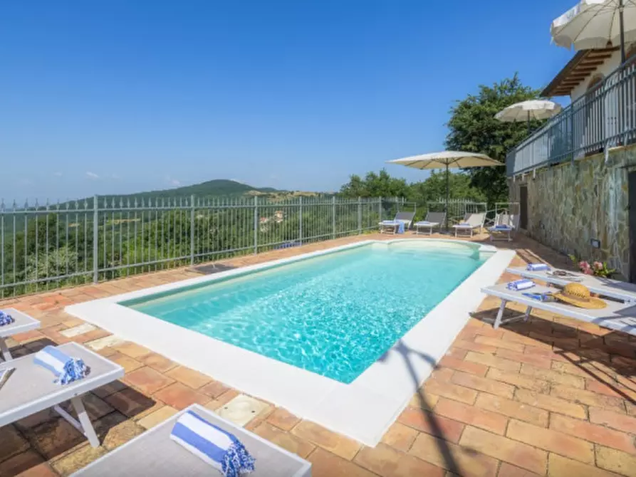 Immagine 5 di Villa in vendita  a Lisciano Niccone