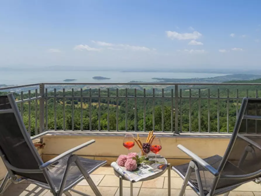 Immagine 8 di Villa in vendita  a Lisciano Niccone