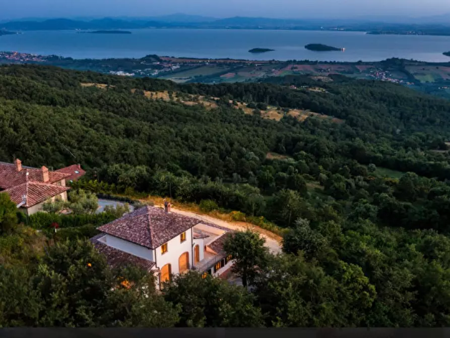Immagine 13 di Villa in vendita  a Lisciano Niccone