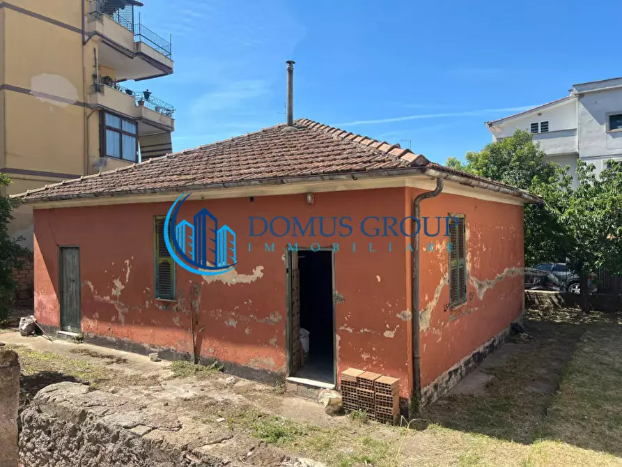 Immagine 8 di Rustico / casale in vendita  in Via Francesco Azzurri a Roma