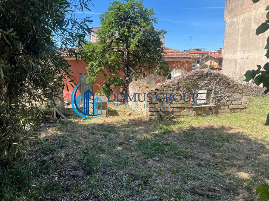 Immagine 10 di Rustico / casale in vendita  in Via Francesco Azzurri a Roma
