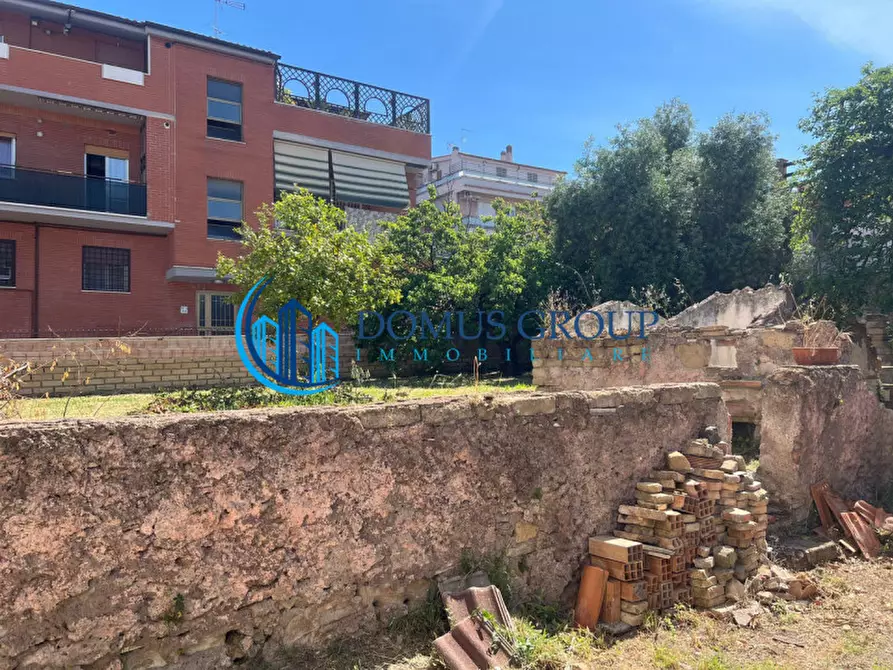 Immagine 21 di Rustico / casale in vendita  in Via Francesco Azzurri a Roma