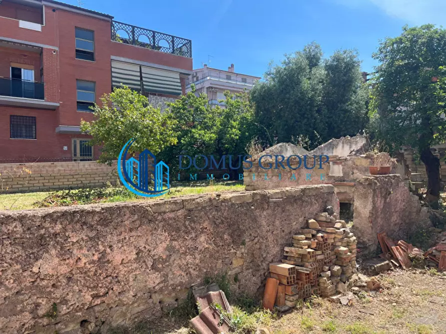 Immagine 22 di Rustico / casale in vendita  in Via Francesco Azzurri a Roma