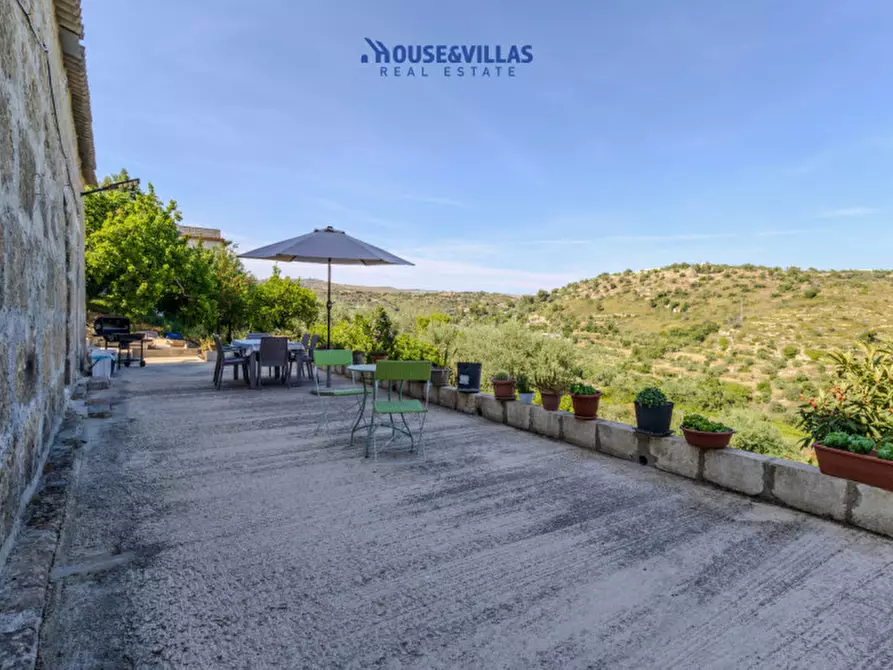 Immagine 4 di Casa indipendente in vendita  in Via Angelo Cavarra a Noto