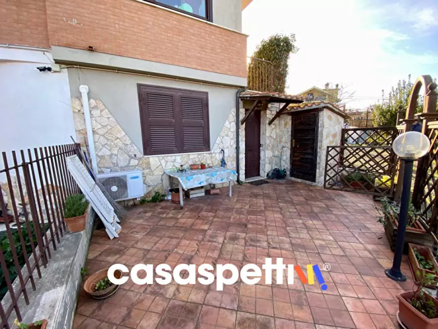 Immagine 15 di Villa in vendita  in Via Gian Lorenzo Bernini 52C a Guidonia Montecelio