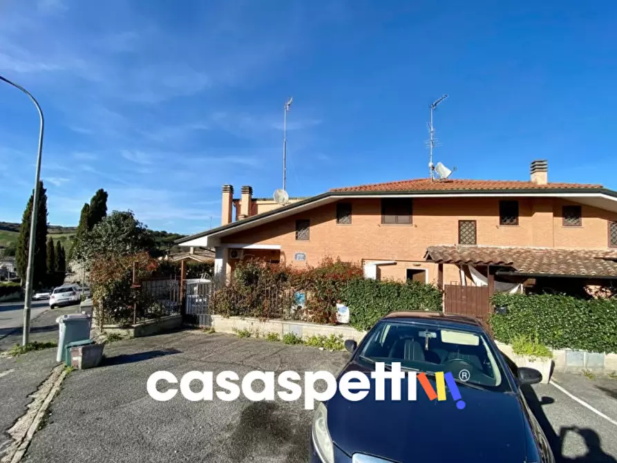 Immagine 16 di Villa in vendita  in Via Gian Lorenzo Bernini 52C a Guidonia Montecelio