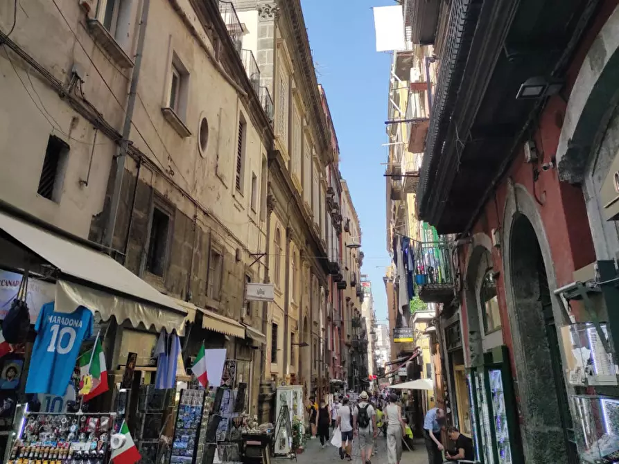 Immagine 1 di Attività commerciale in vendita  in Via San Biagio dei Librai a Napoli