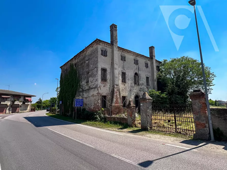 Immagine 1 di Villa in vendita  in Via Tripoli a Cona